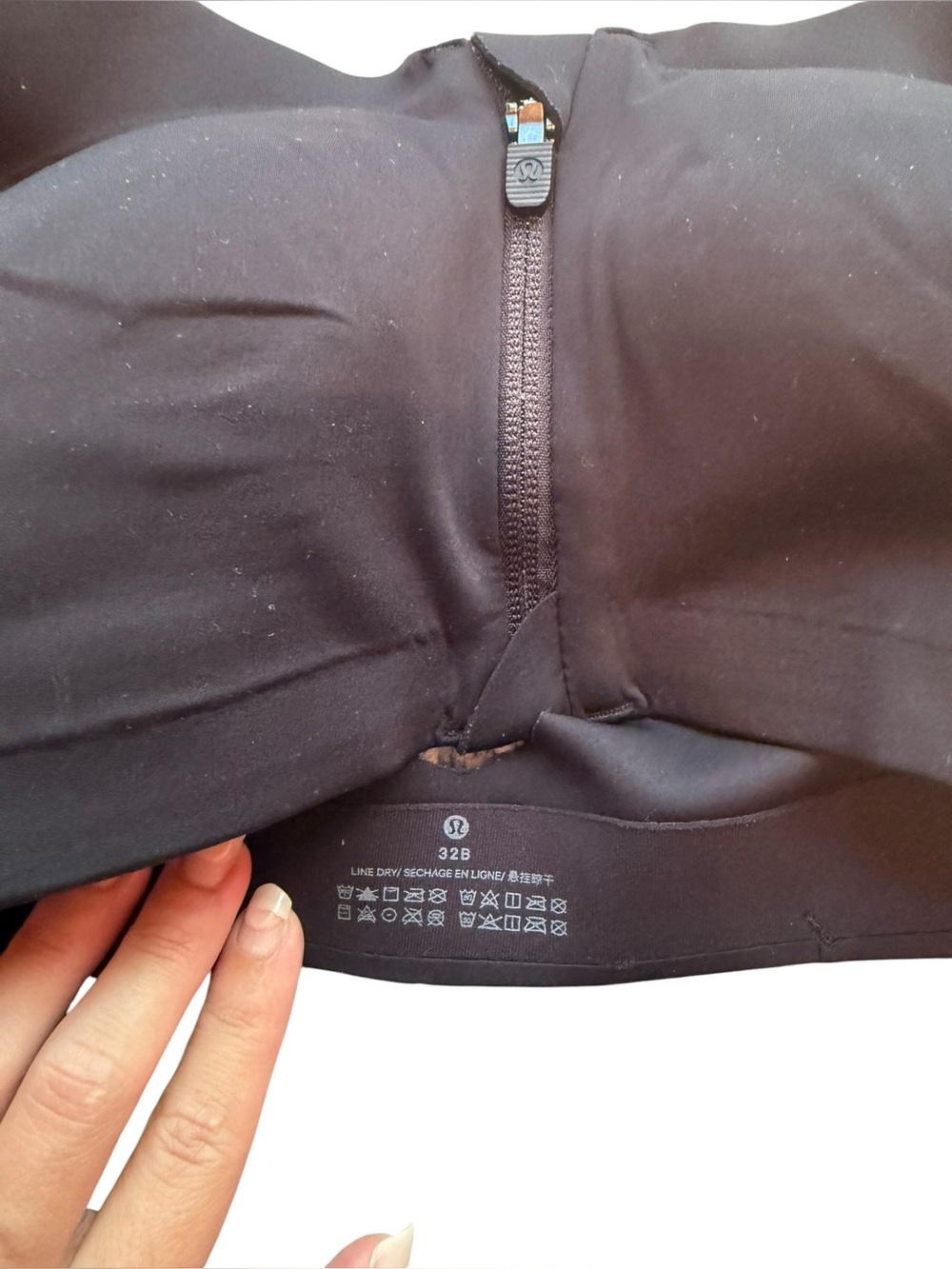 Lululemon Enlite Bra Zip Front in Black - Picture 5 of 9